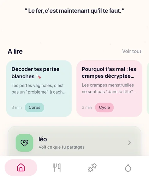 Écran Conseils du jour de Meuf avec des articles à lire sur les pertes blanches et les crampes menstruelles